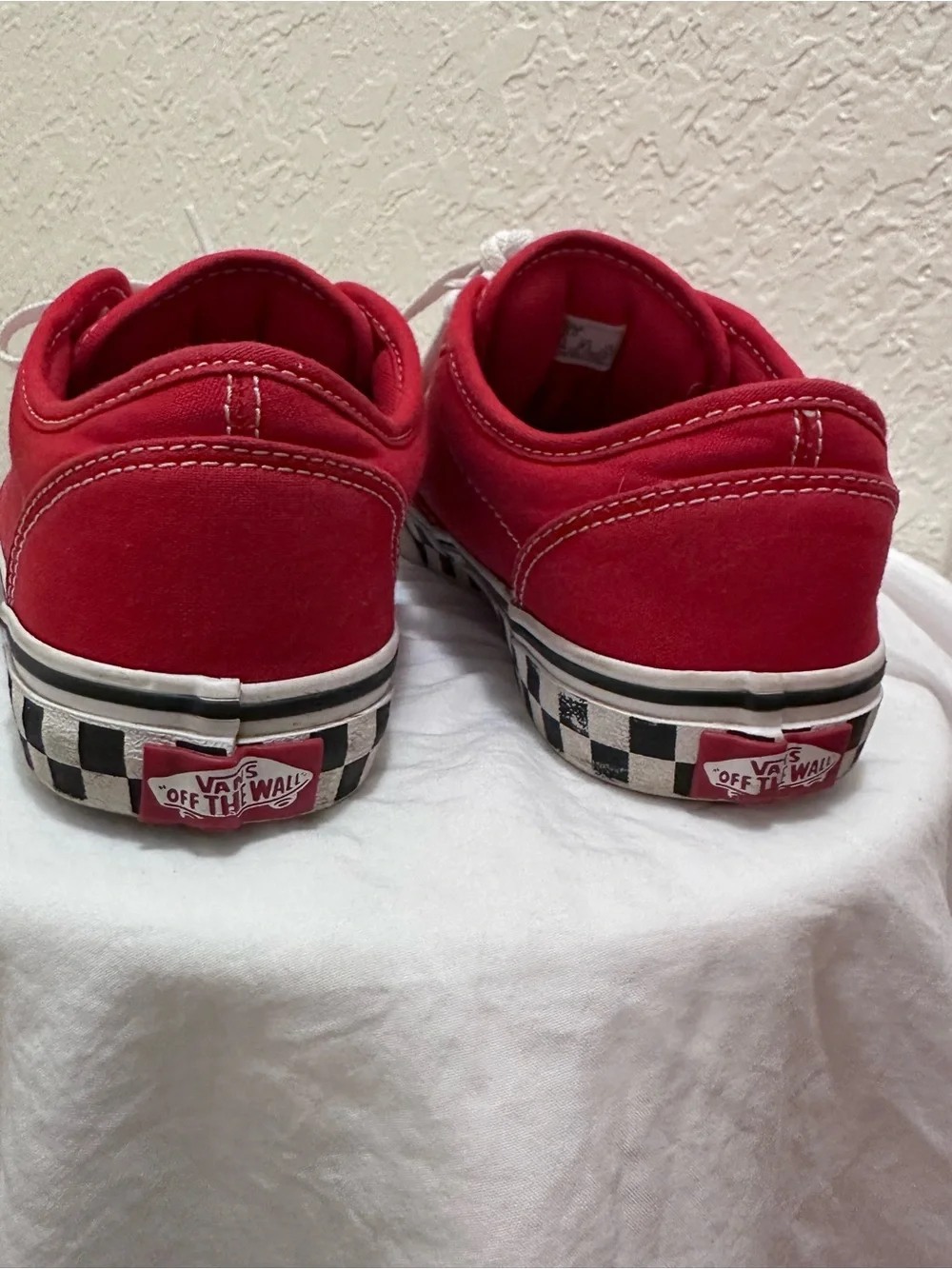 Vans Authentic Red Canvas Lace-Up Sneakers Women’s Size US Youth 6 Unisex